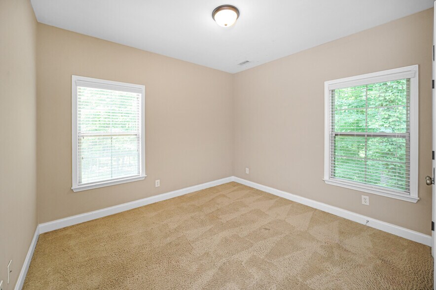 Building Photo - 12696 Alpine Cir