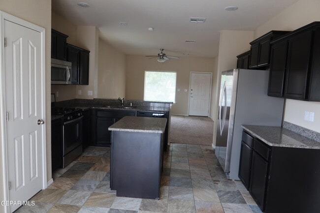 Building Photo - 3278 Azteca Trail