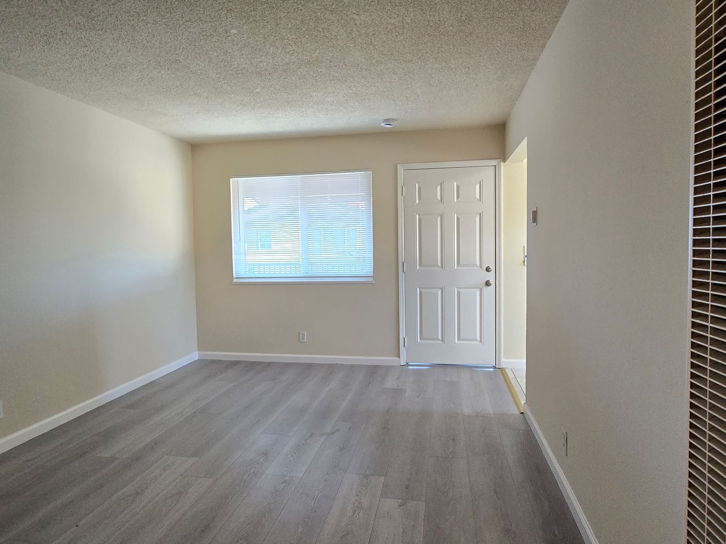 Building Photo - 1381 San Tomas Aquino Pkwy