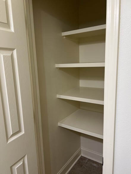 Bathroom #1 Closet - 37150 Woodgate Ave