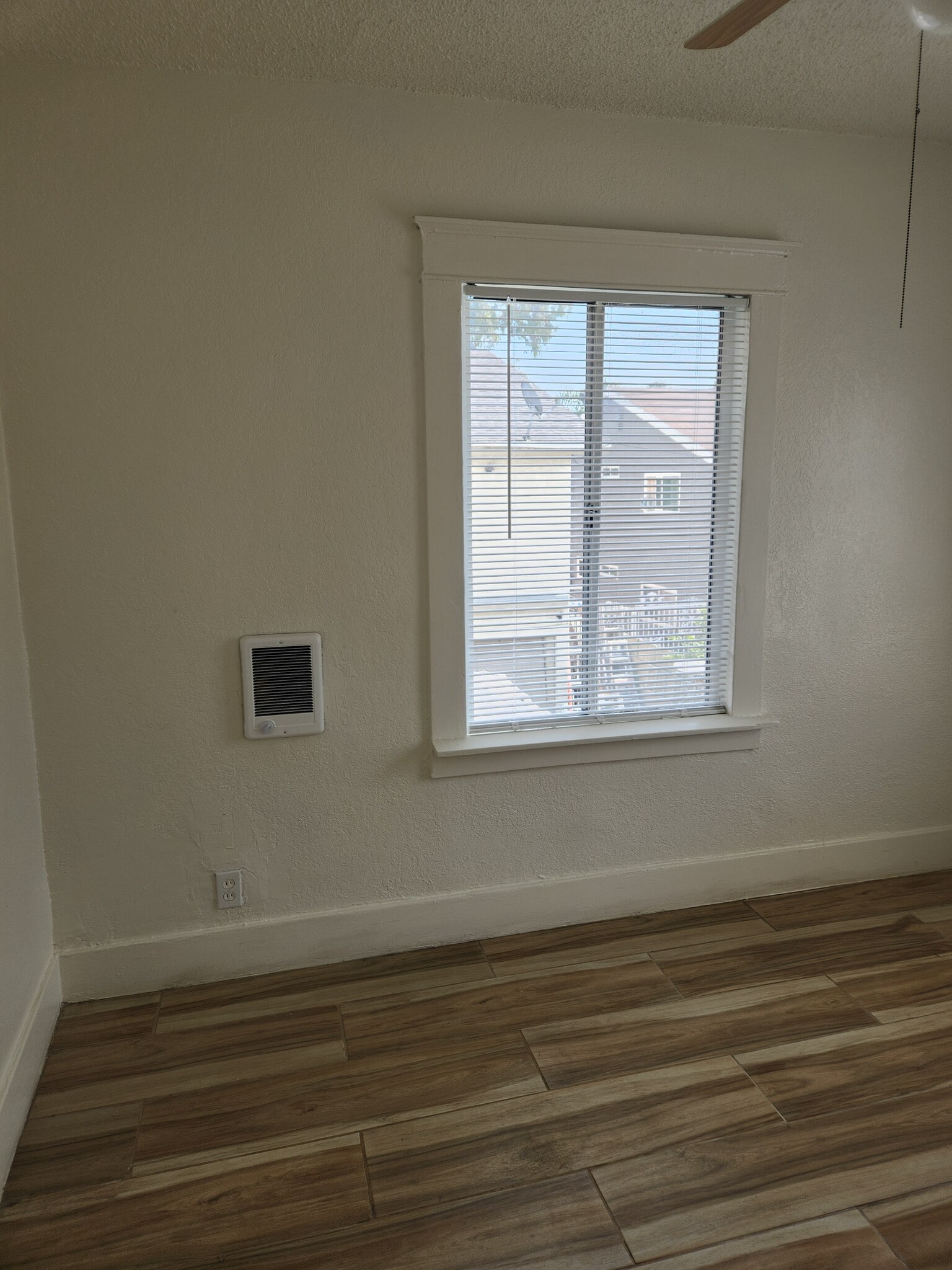Bedroom - 826 E 10th St