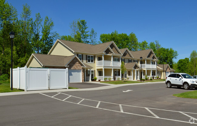 Building Photo - Baker Street Landing