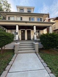 Building Photo - 1056 Hunterdon St