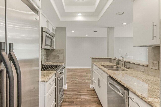 Building Photo - 701 Azie Morton Rd