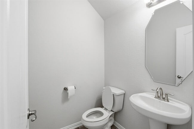 Building Photo - 13201 Leisure Cove Dr