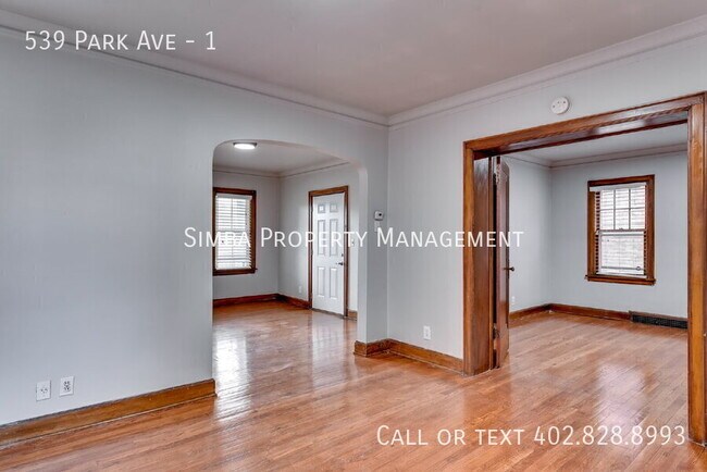 Building Photo - 539 Park Ave