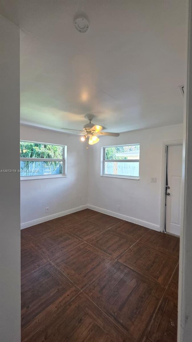 Building Photo - 5303 NW 18th Ct