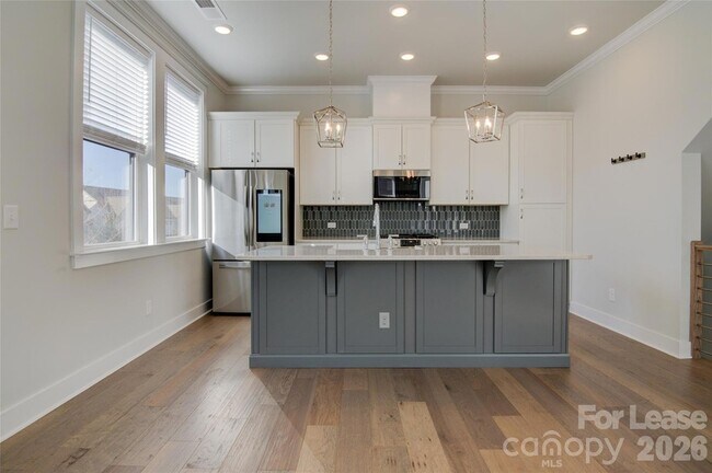 Building Photo - 5939 Ardrey Kell Rd