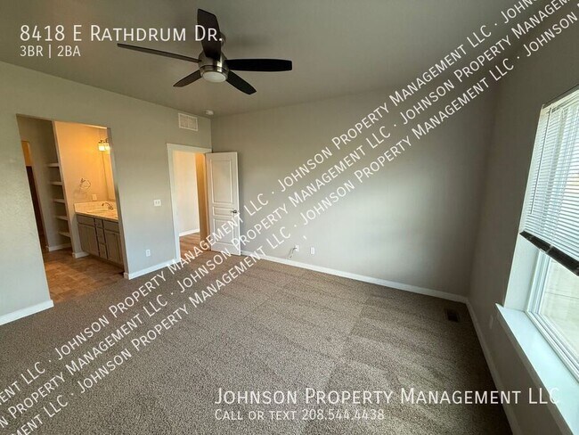 Building Photo - 8418 E Rathdrum Dr