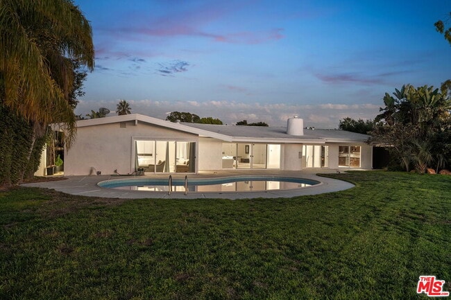 Building Photo - 1641 Tower Grove Dr