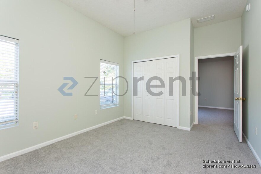 Building Photo - 7920 Merrill Rd