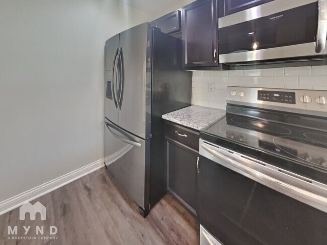 Building Photo - 618 Albermarle Dr