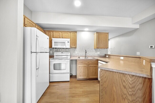 Building Photo - 14052 Webster Dr