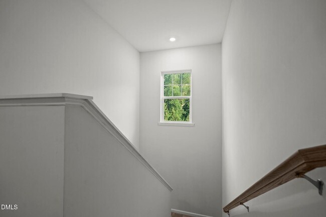 Building Photo - 229 Daisy Grove Ln