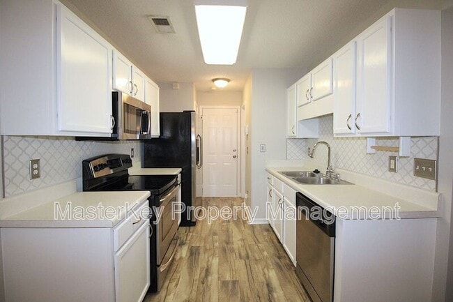 Building Photo - 3025 Bracey Pl