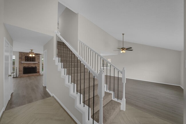 Building Photo - 16922 Nicole Ln