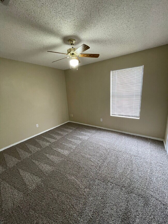 Building Photo - Two Story Home With A Large Backyard Located In Shadow Hills!
