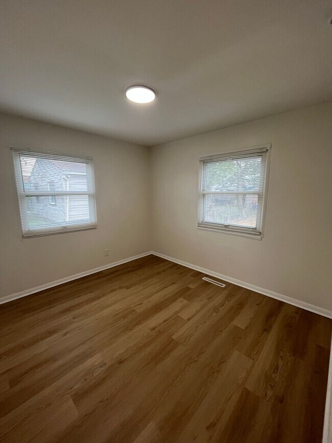 Building Photo - Newly Renovated 3-Bedroom Single Family Home