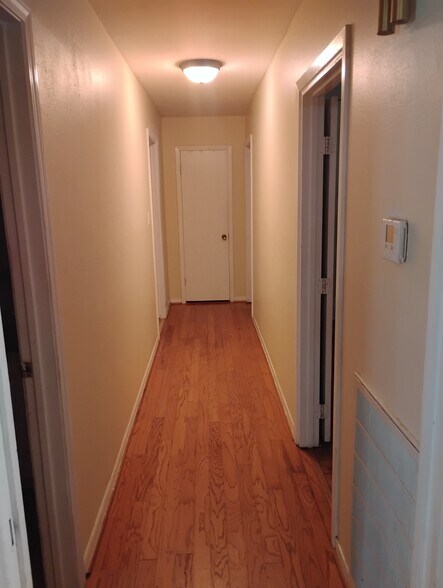 Kids Bedroom Hall - 1106 Hillcrest Dr