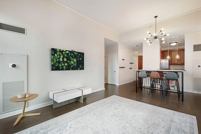 Building Photo - 420 E Waterside Dr