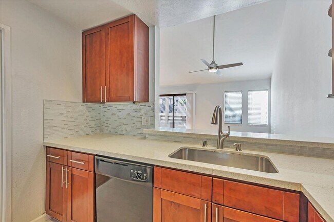 Building Photo - 181 Centre St