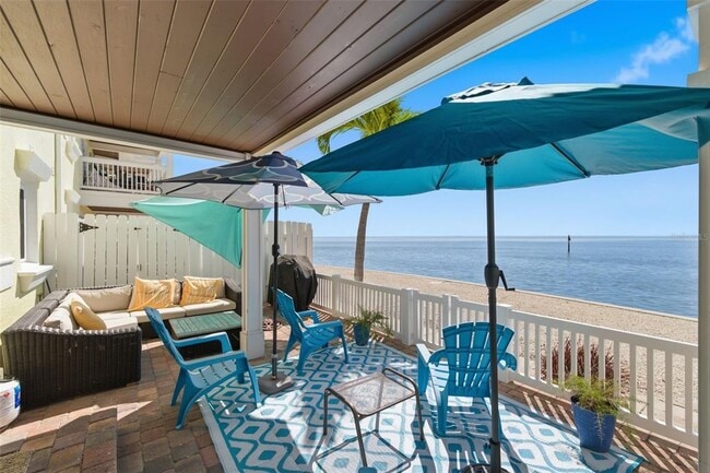 Building Photo - 5280 Coquina Key Dr SE