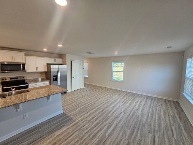 Building Photo - Brand New Townhome in Great North Charlott...