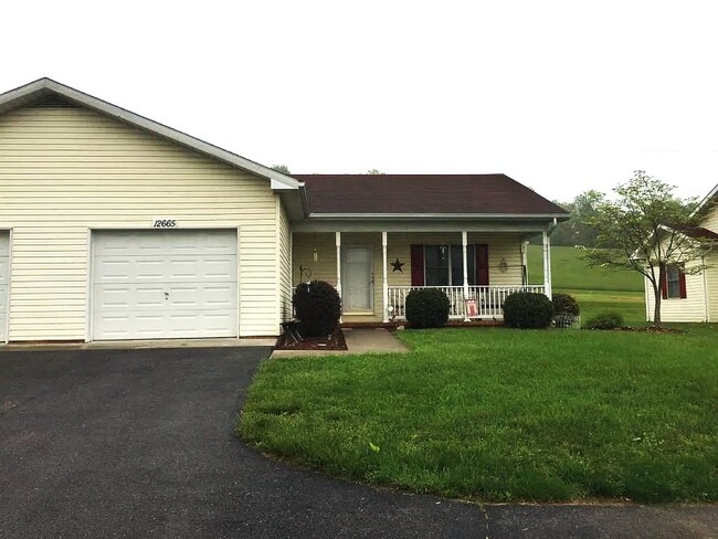 Building Photo - 12665 Back Creek Valley Rd