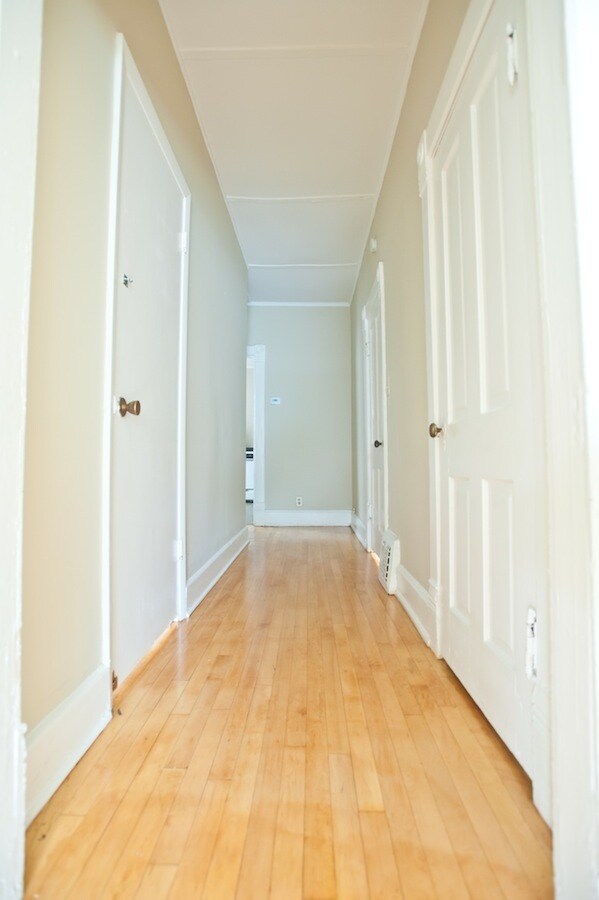 Building Photo - 3221 N Newhall St