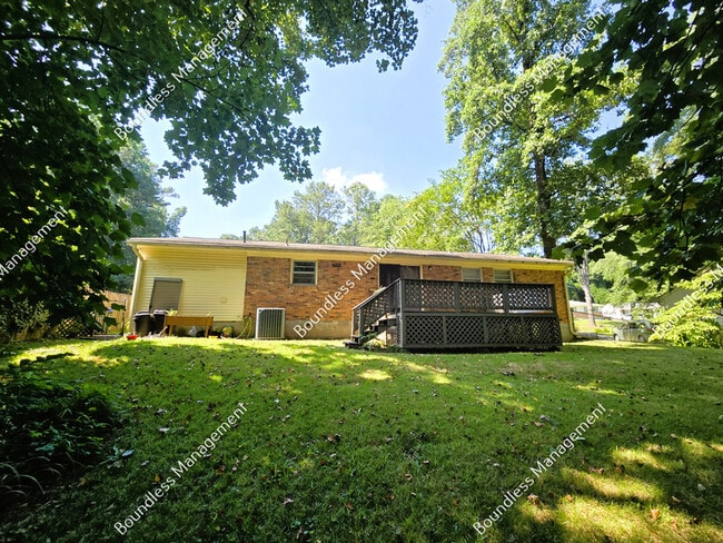Building Photo - 2572 Woodgreen Dr