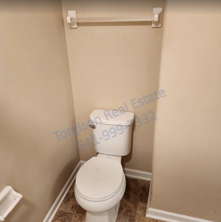 Building Photo - 5828 Trail Creek Dr