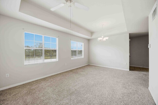 Building Photo - 1195 Villagio Cir