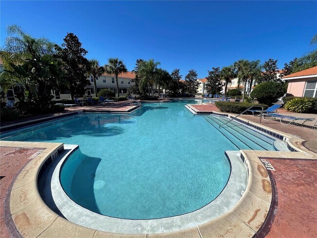 Building Photo - 1202 S Beach Cir