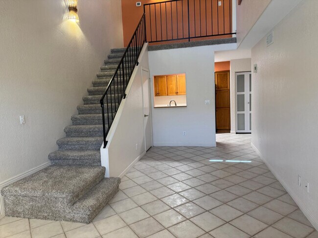 Building Photo - 8625 E Belleview Pl