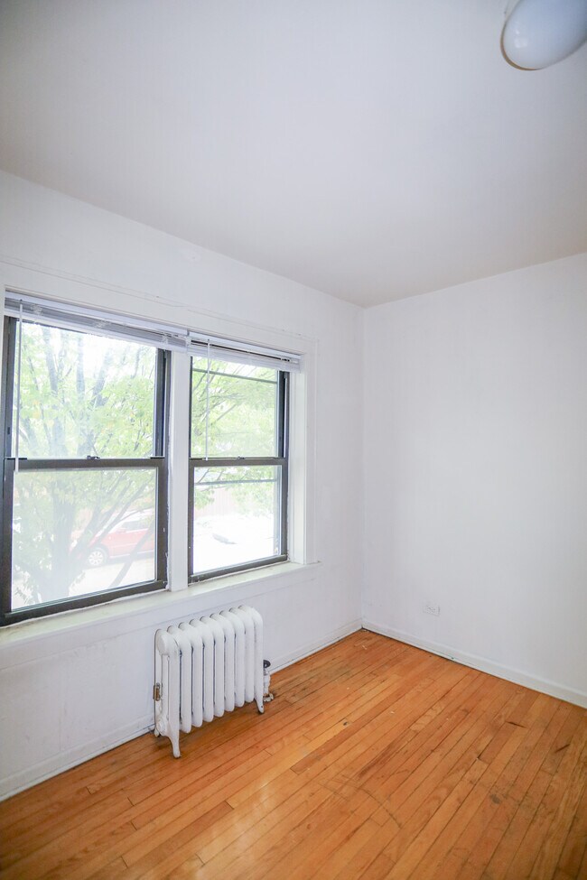 Building Photo - 2958 N Seeley Ave