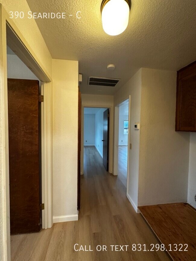 Building Photo - 390 Searidge-C