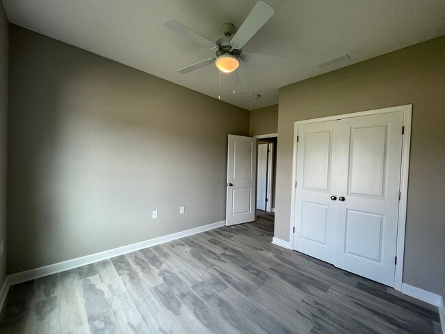 Building Photo - New Construction three bedroom in Plum Spr...