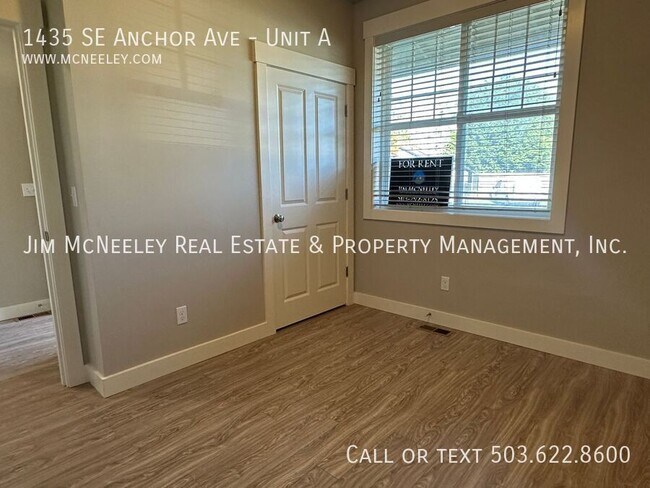 Building Photo - 1435 SE Anchor Ave