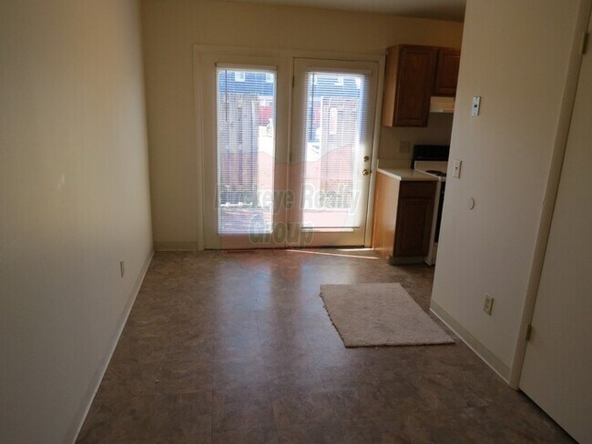 Building Photo - 1147 Mccarley Dr E Columbus, OH 43228