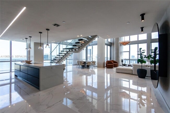 Building Photo - 851 NE 1st Ave