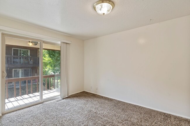 Building Photo - 350 E