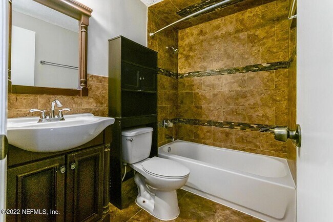 Building Photo - 9904 Sagetree Ct