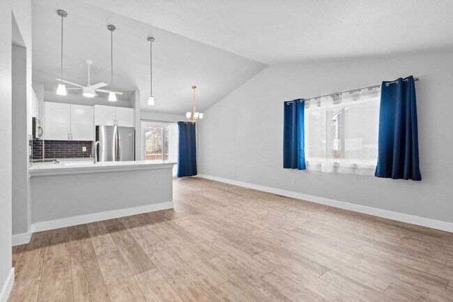 Building Photo - 1613 Barnwood Dr