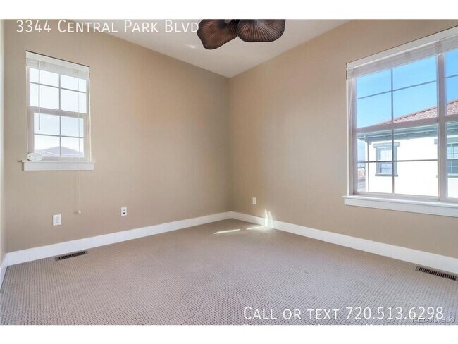 Building Photo - 3344 Central Park Blvd