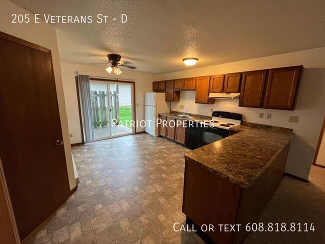Building Photo - 205 E Veterans St