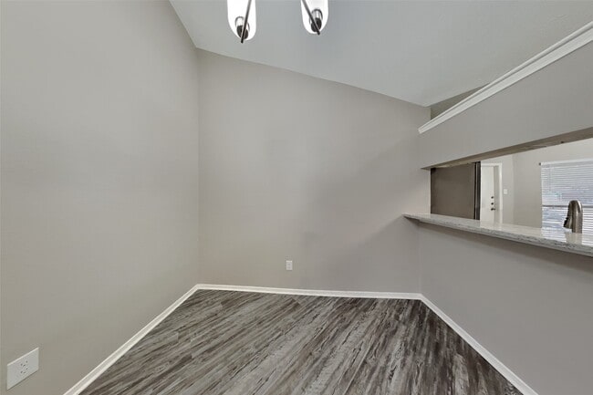 Building Photo - 4622 Pecan Grove Dr