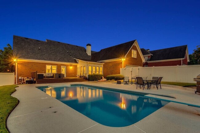 Building Photo - 1408 Aramore Dr SE