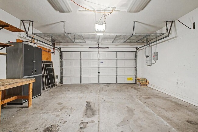 Building Photo - 16121 N 168th Ave