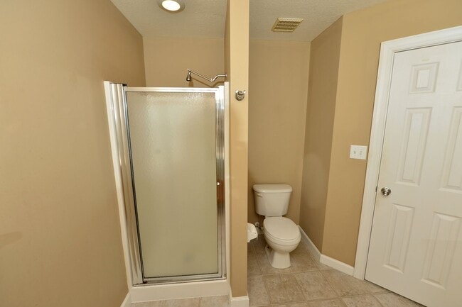 Building Photo - Beach Living!