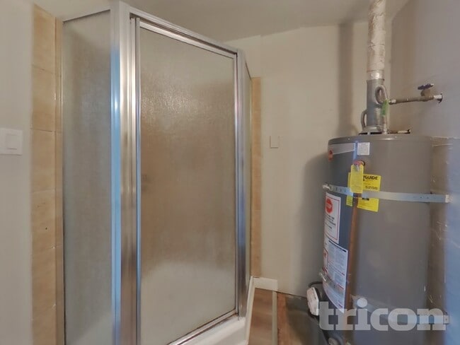 Building Photo - 121 Hodges St